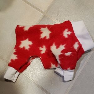 3/$20 Maple leaf dog sweater